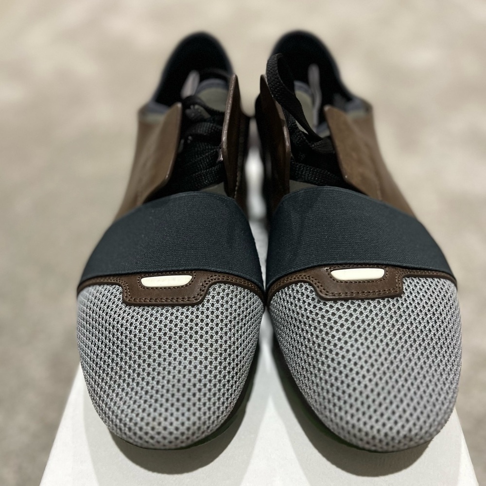 Balenciaga tennis shoes - Picture 3 of 5
